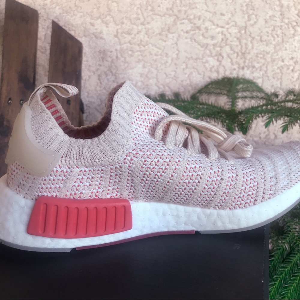 NMD_R1 STLT PRIMEKNIT SHOES